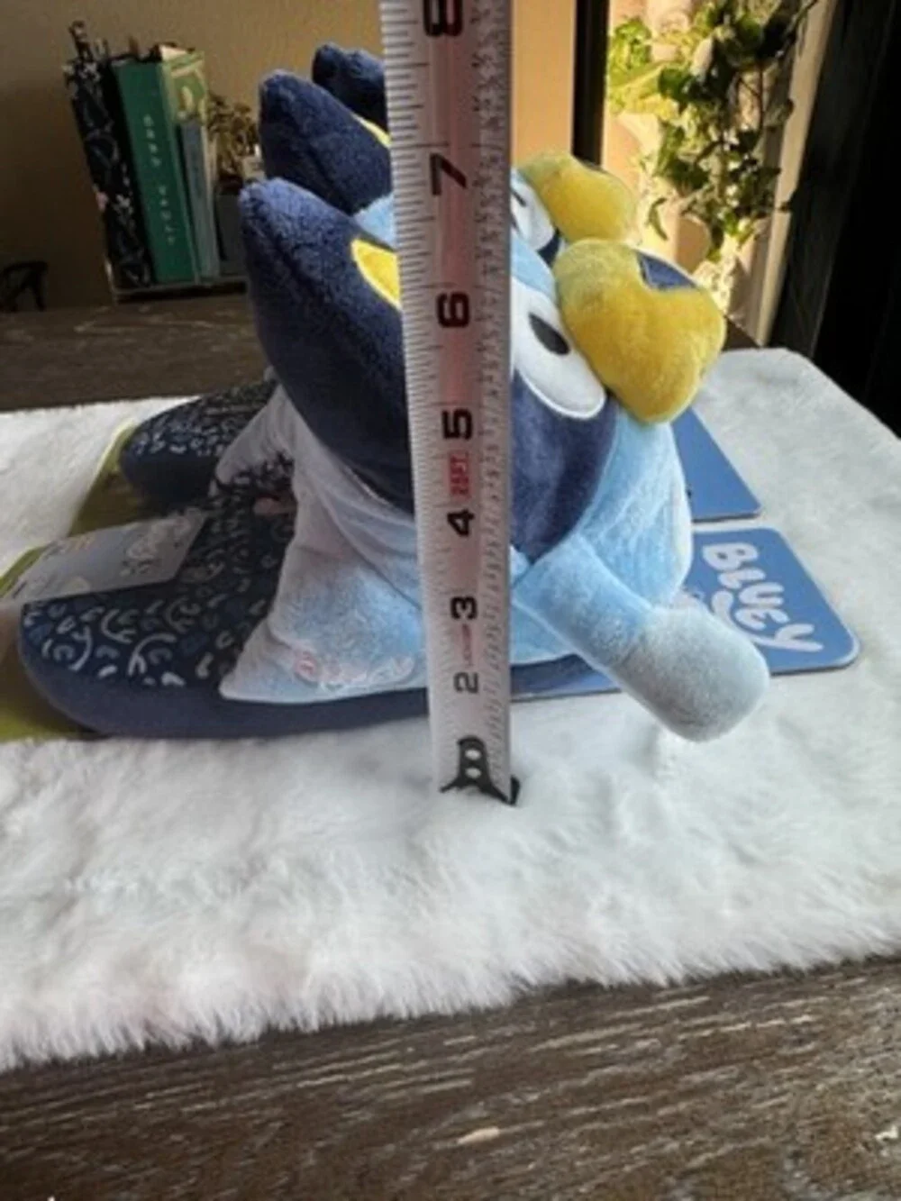 Brand New Bluey Slippers Size Medium NWT